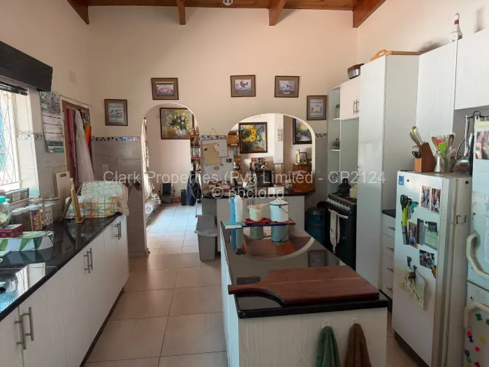 4 Bedroom House for Sale in Burnside, Bulawayo