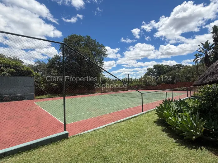 4 Bedroom House for Sale in Burnside, Bulawayo