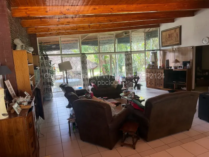 4 Bedroom House for Sale in Burnside, Bulawayo