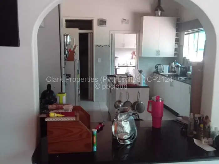 4 Bedroom House for Sale in Burnside, Bulawayo