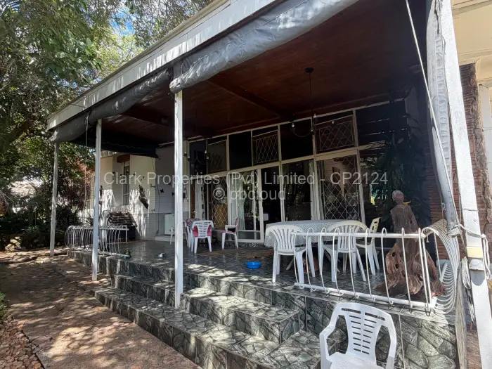 4 Bedroom House for Sale in Burnside, Bulawayo