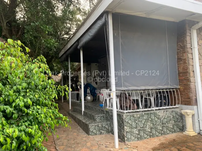 4 Bedroom House for Sale in Burnside, Bulawayo