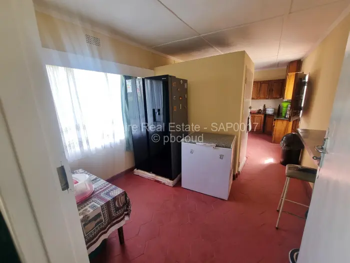 3 Bedroom House for Sale in Lochview, Bulawayo