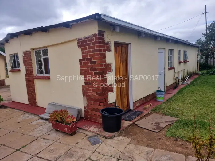 3 Bedroom House for Sale in Lochview, Bulawayo