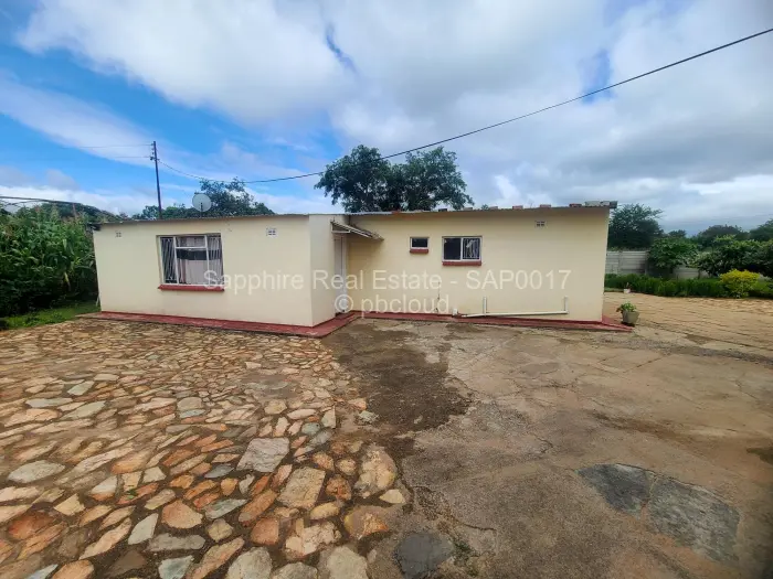 3 Bedroom House for Sale in Lochview, Bulawayo