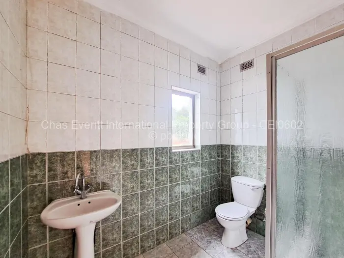 5 Bedroom House for Sale in Gunhill, Harare