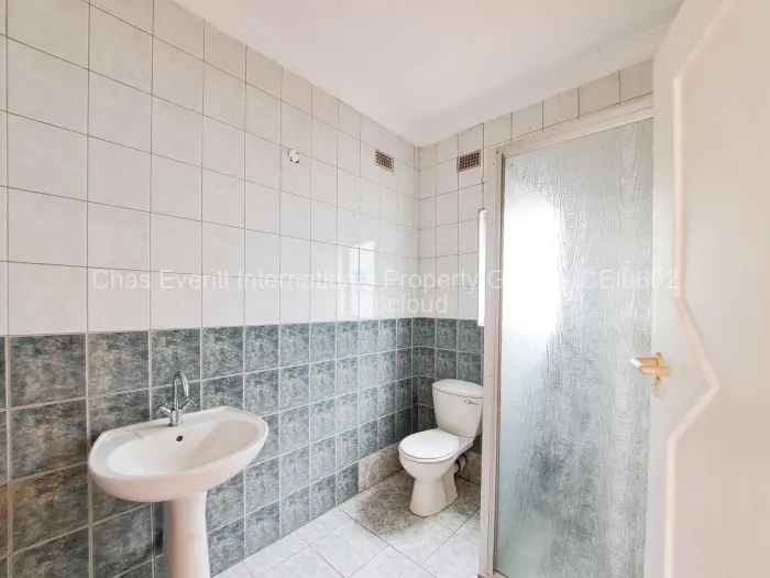 5 Bedroom House for Sale in Gunhill, Harare