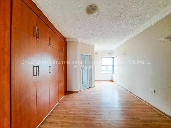 5 Bedroom House for Sale in Gunhill, Harare
