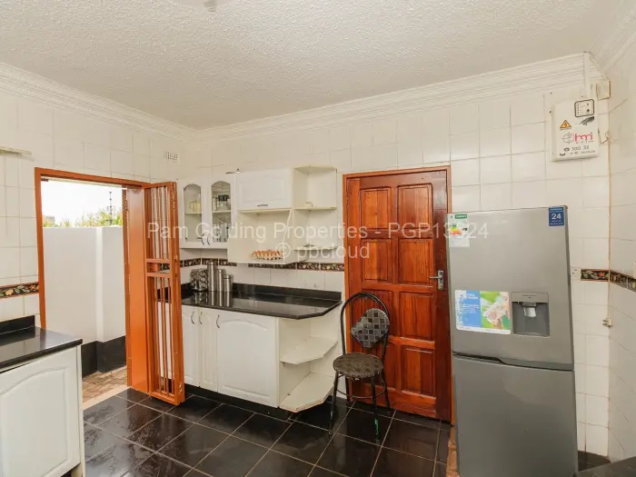 4 Bedroom House for Sale in Damofalls, Damofalls