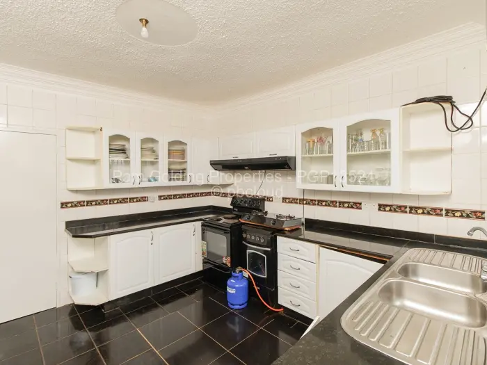 4 Bedroom House for Sale in Damofalls, Damofalls