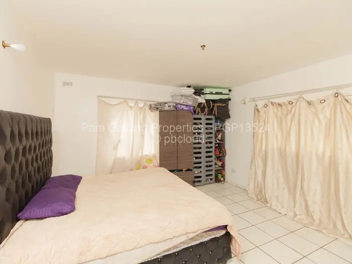 4 Bedroom House for Sale in Damofalls, Damofalls