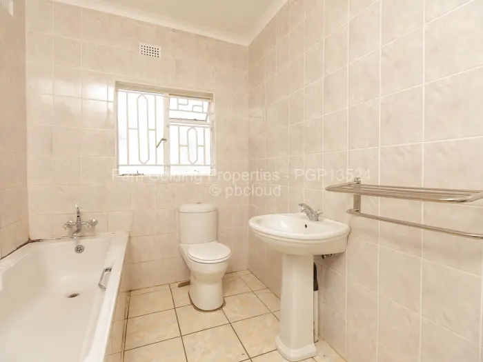 4 Bedroom House for Sale in Damofalls, Damofalls