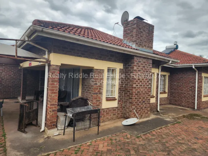 3 Bedroom House for Sale in Waterfalls, Harare