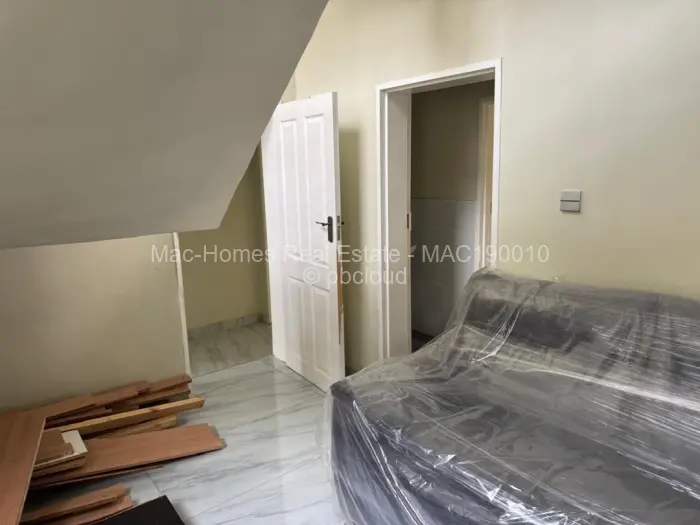 Flat/Apartment for Sale in Carrick Creagh Estate, Harare