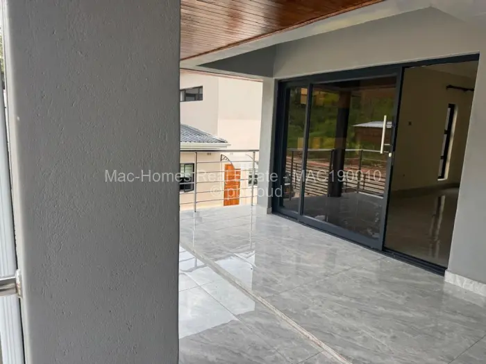 Flat/Apartment for Sale in Carrick Creagh Estate, Harare