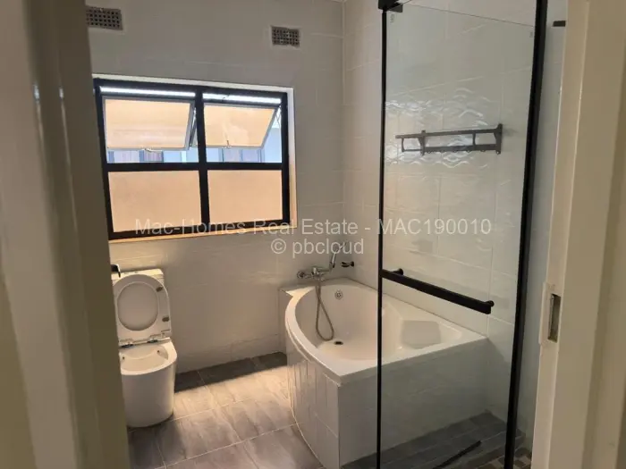 Flat/Apartment for Sale in Carrick Creagh Estate, Harare