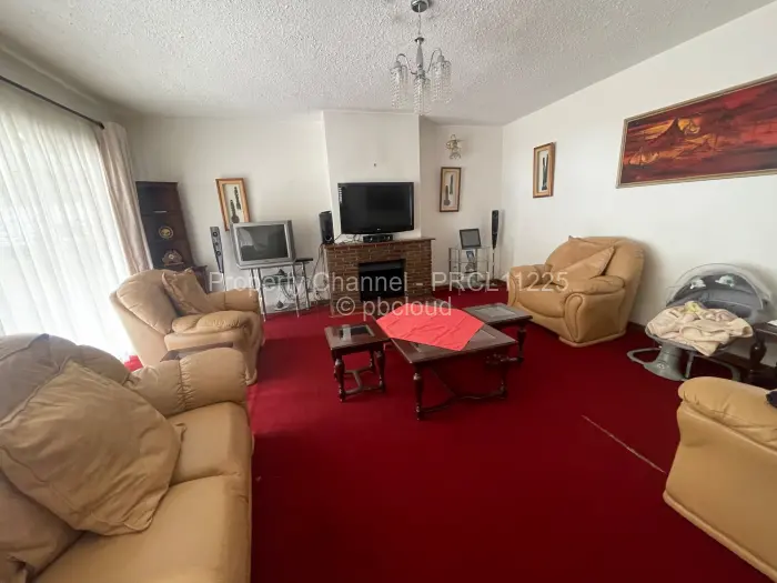 6 Bedroom House for Sale in Chisipite, Harare