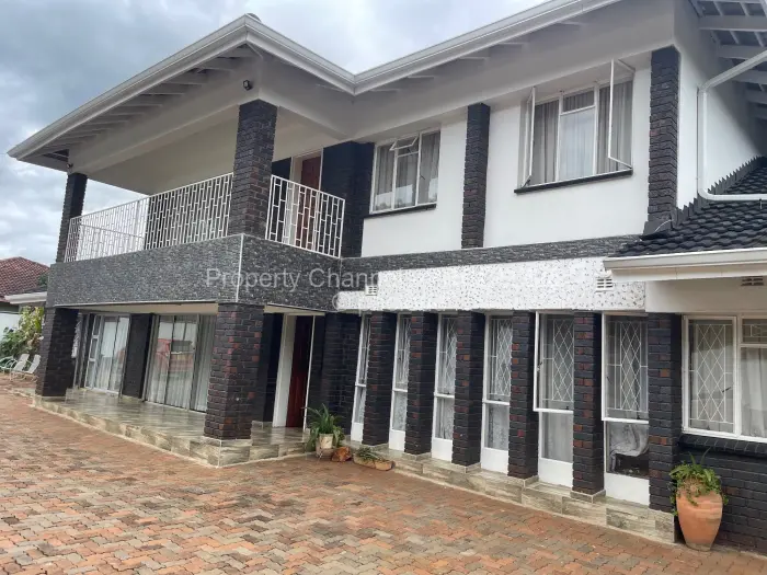 6 Bedroom House for Sale in Chisipite, Harare