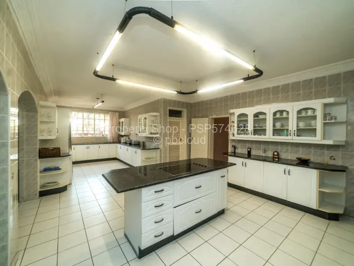5 Bedroom House for Sale in Glen Lorne, Harare