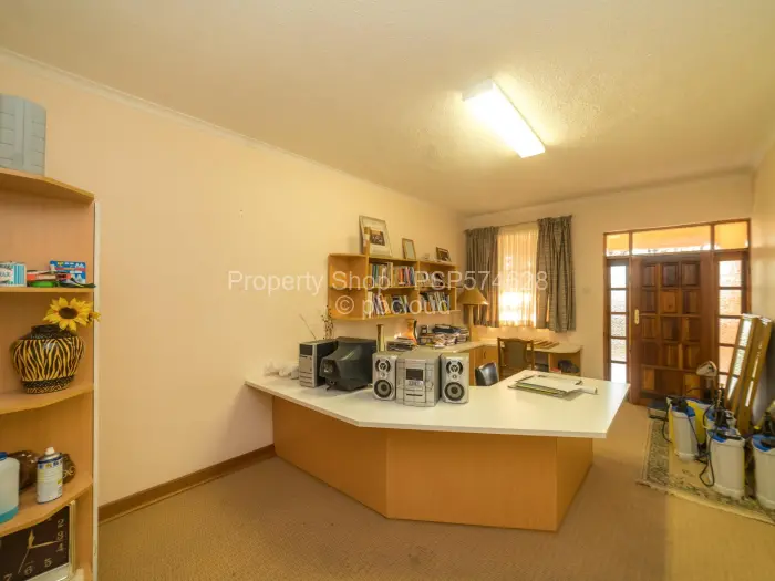 5 Bedroom House for Sale in Glen Lorne, Harare