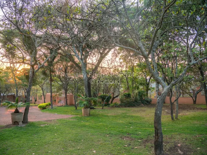 5 Bedroom House for Sale in Glen Lorne, Harare