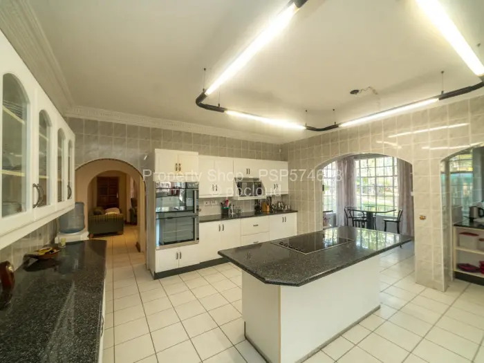 5 Bedroom House for Sale in Glen Lorne, Harare