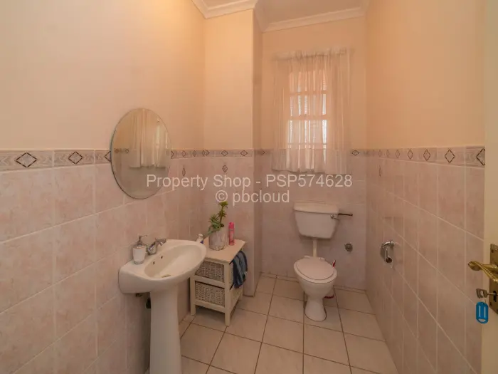 5 Bedroom House for Sale in Glen Lorne, Harare