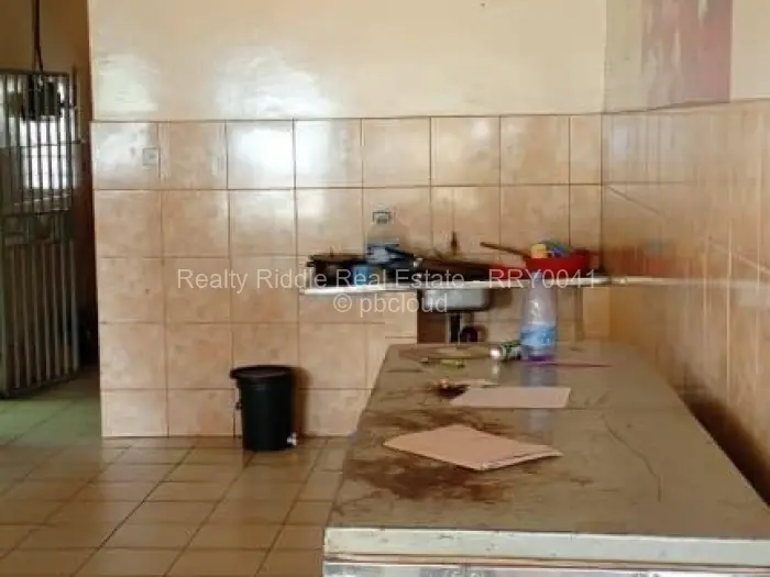 Retail/Shop for Sale in Chitungwiza, Chitungwiza
