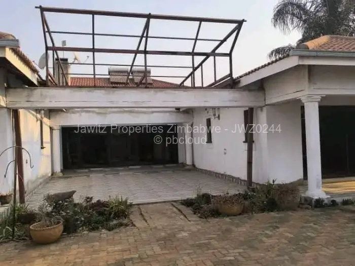 6 Bedroom House for Sale in Belvedere, Harare