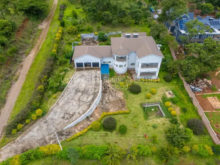 6 Bedroom House for Sale in Carrick Creagh Estate, Harare