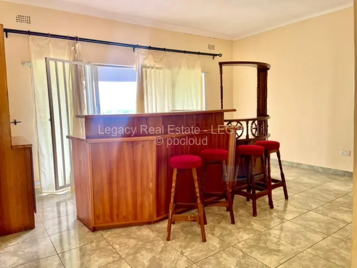 6 Bedroom House for Sale in Carrick Creagh Estate, Harare