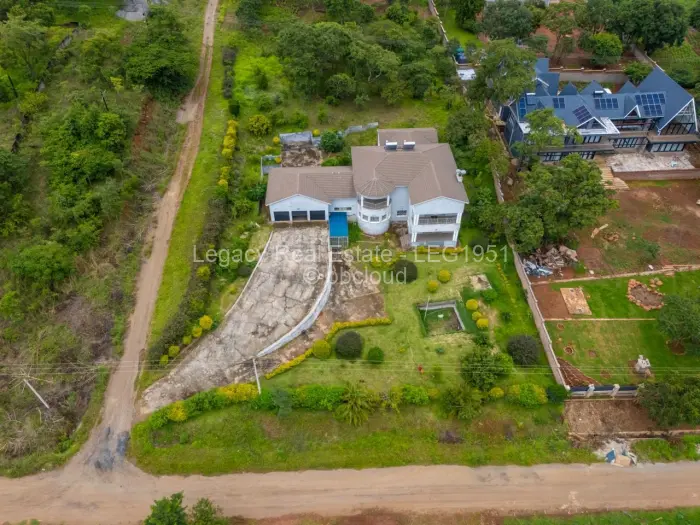 6 Bedroom House for Sale in Carrick Creagh Estate, Harare