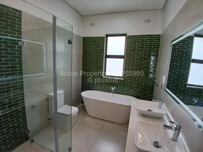 Townhouse/Cluster to Rent in Highlands, Harare