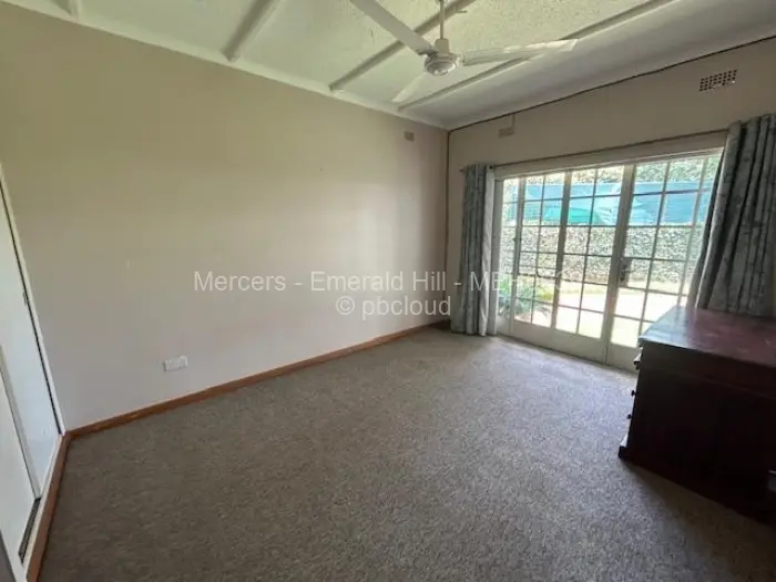 5 Bedroom House to Rent in Gunhill