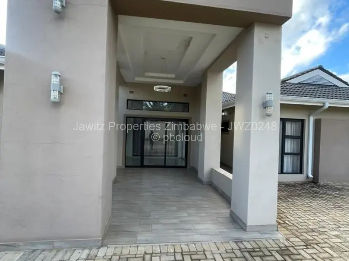 5 Bedroom House to Rent in Pomona, Harare