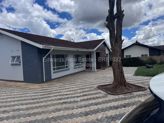 3 Bedroom House to Rent in Bluff Hill