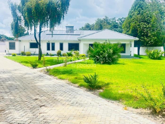 7 Bedroom House to Rent in Highlands, Harare