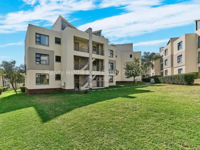 Townhouse/Cluster for Sale in Johannesburg CBD, Johannesburg