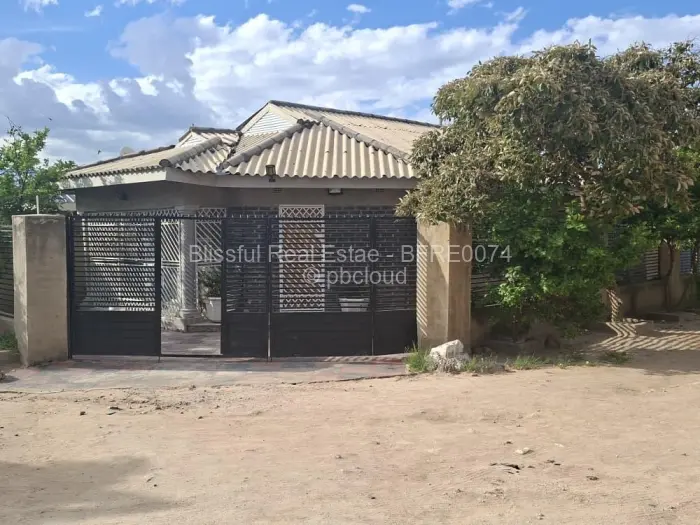 4 Bedroom House for Sale in Southlea Park, Harare