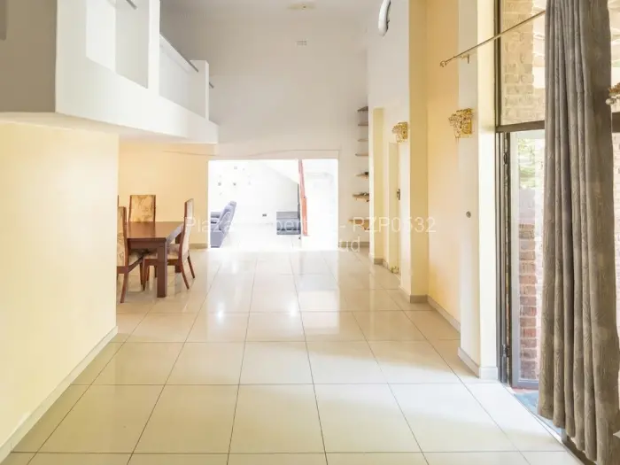 6 Bedroom House for Sale in Monavale, Harare