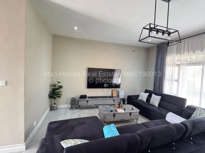 Townhouse/Cluster for Sale in Greendale, Harare