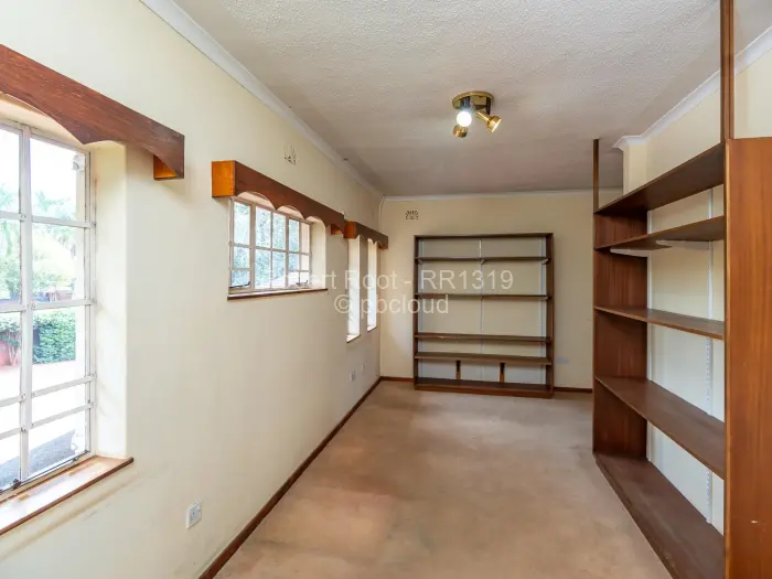5 Bedroom House for Sale in Ryelands, Harare