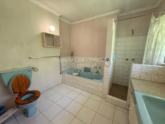 4 Bedroom House for Sale in Colne Valley, Harare