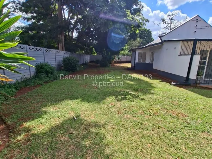 2 Bedroom Cottage/Garden Flat to Rent in Meyrick Park, Harare