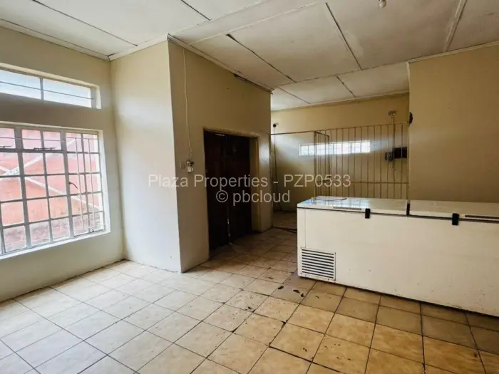 Retail/Shop to Rent in Manresa, Harare