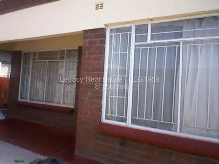 3 Bedroom House for Sale in Chitungwiza, Chitungwiza