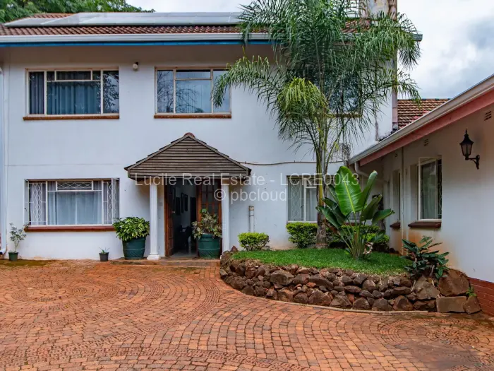 5 Bedroom House to Rent in Mandara, Harare