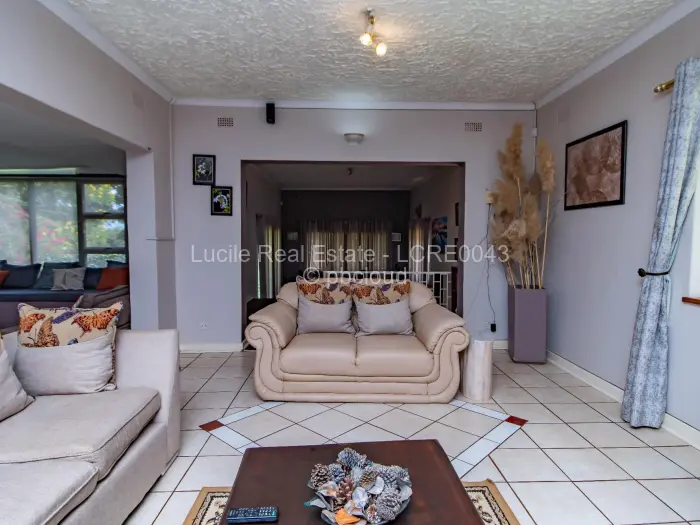 5 Bedroom House to Rent in Mandara, Harare