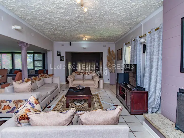 5 Bedroom House to Rent in Mandara, Harare
