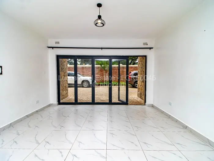 Flat/Apartment to Rent in Avondale West, Harare